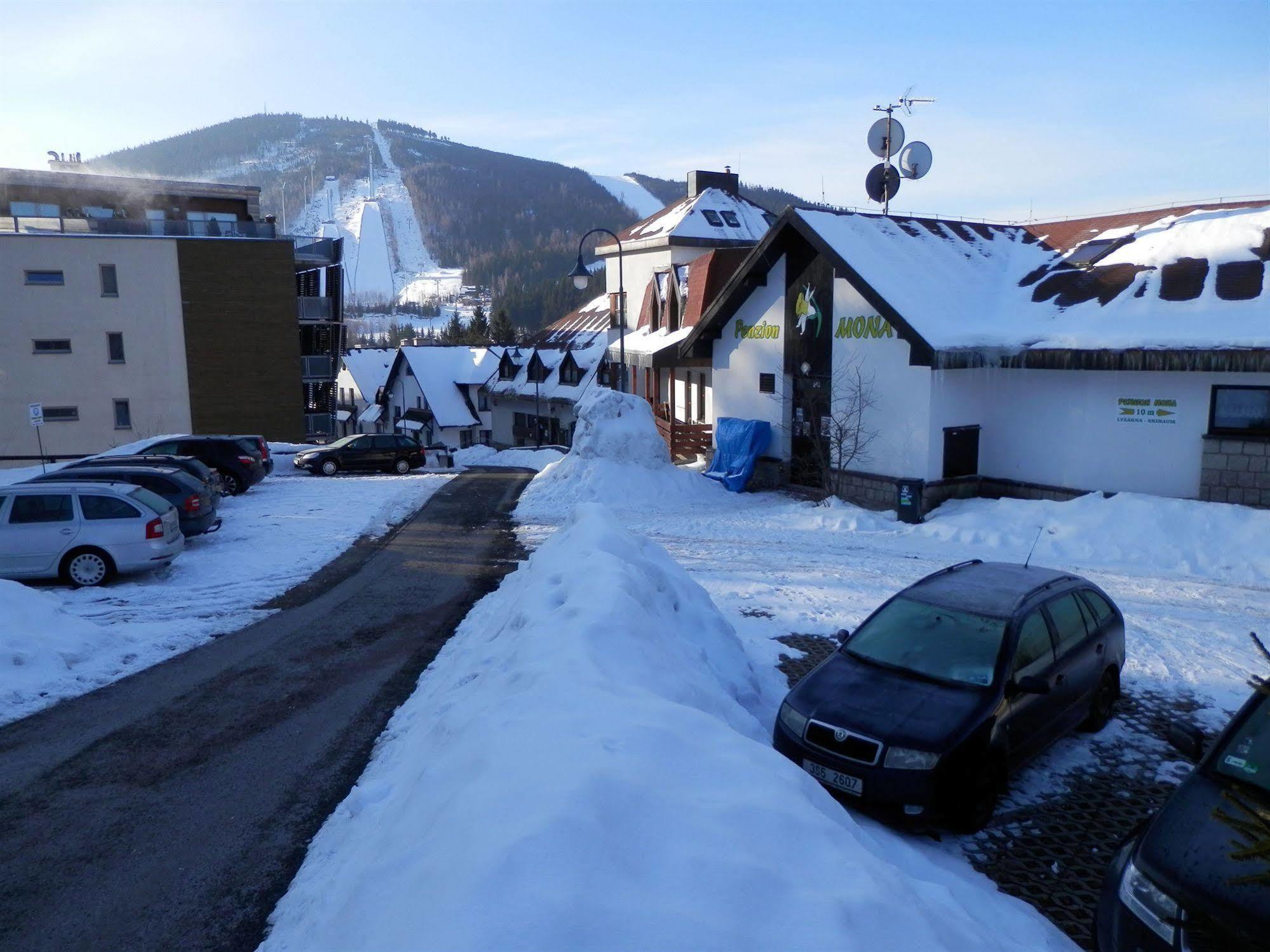 Pension Mona Harrachov Esterno foto
